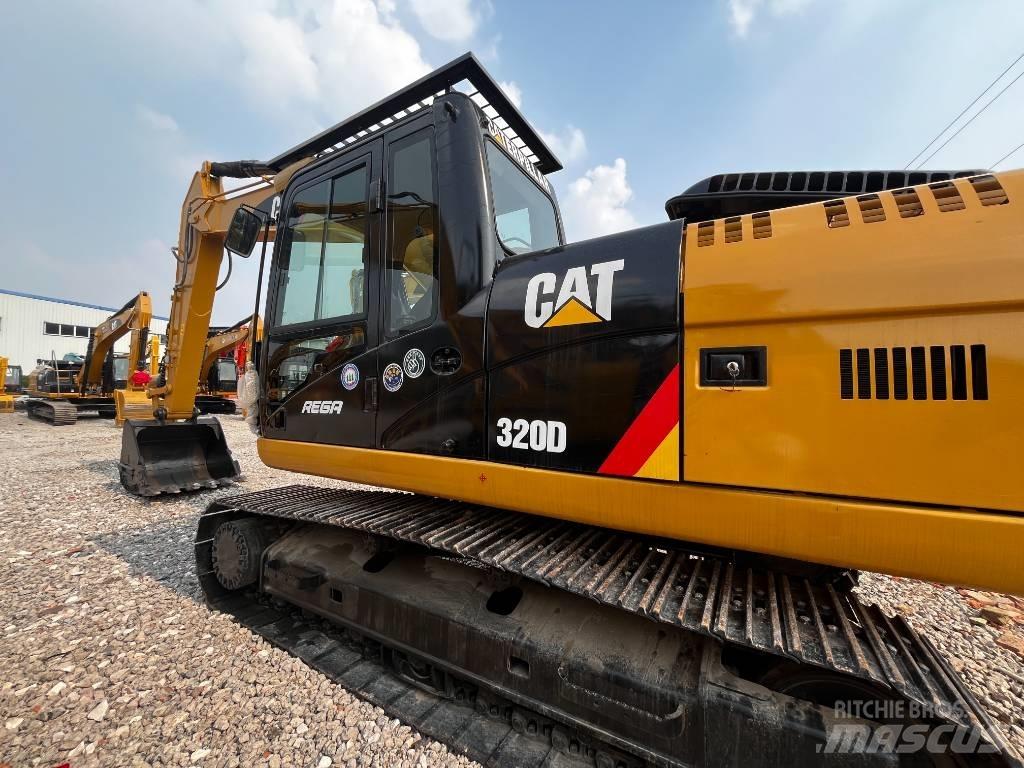CAT 320 D 대형 굴삭기 29톤 이상