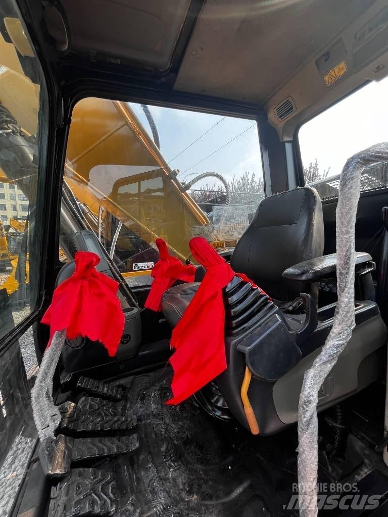 CAT 320 D 대형 굴삭기 29톤 이상
