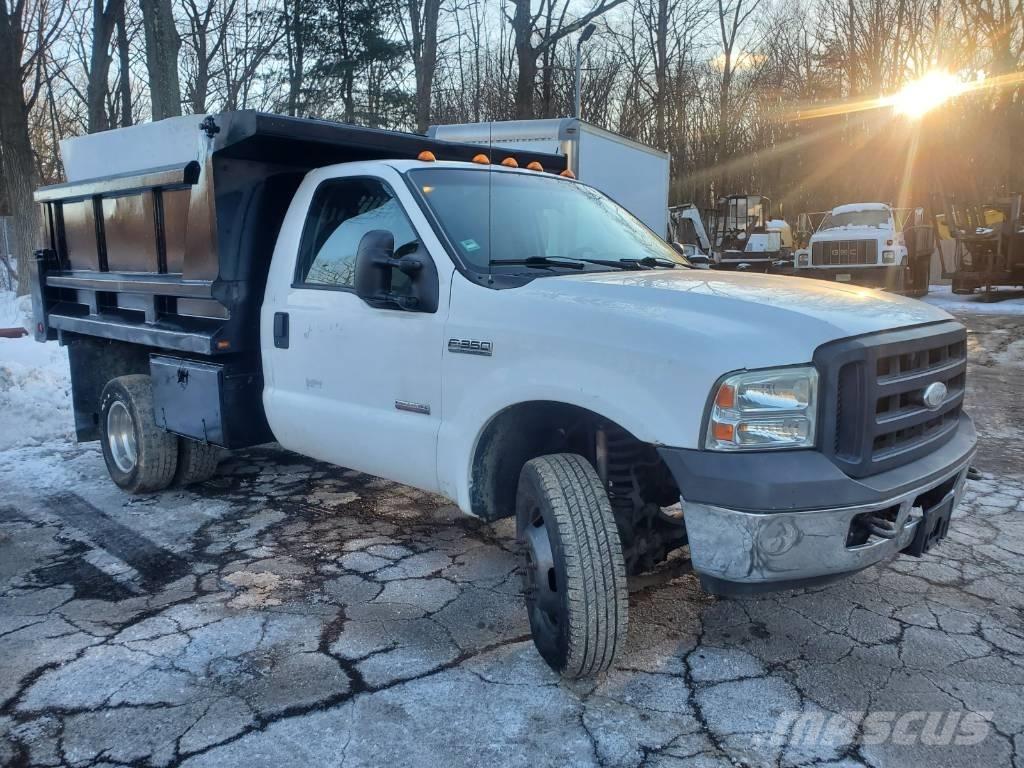 Ford F 350 FX4 덤프 트럭