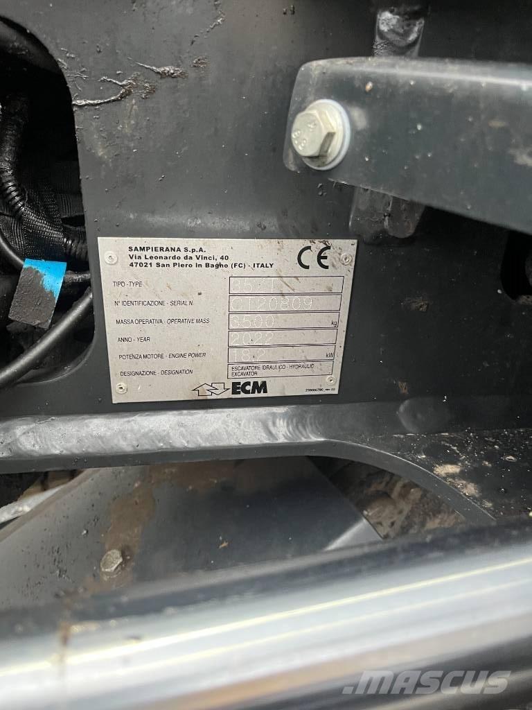 ECM 35 ZT 소형 굴삭기 7톤 미만