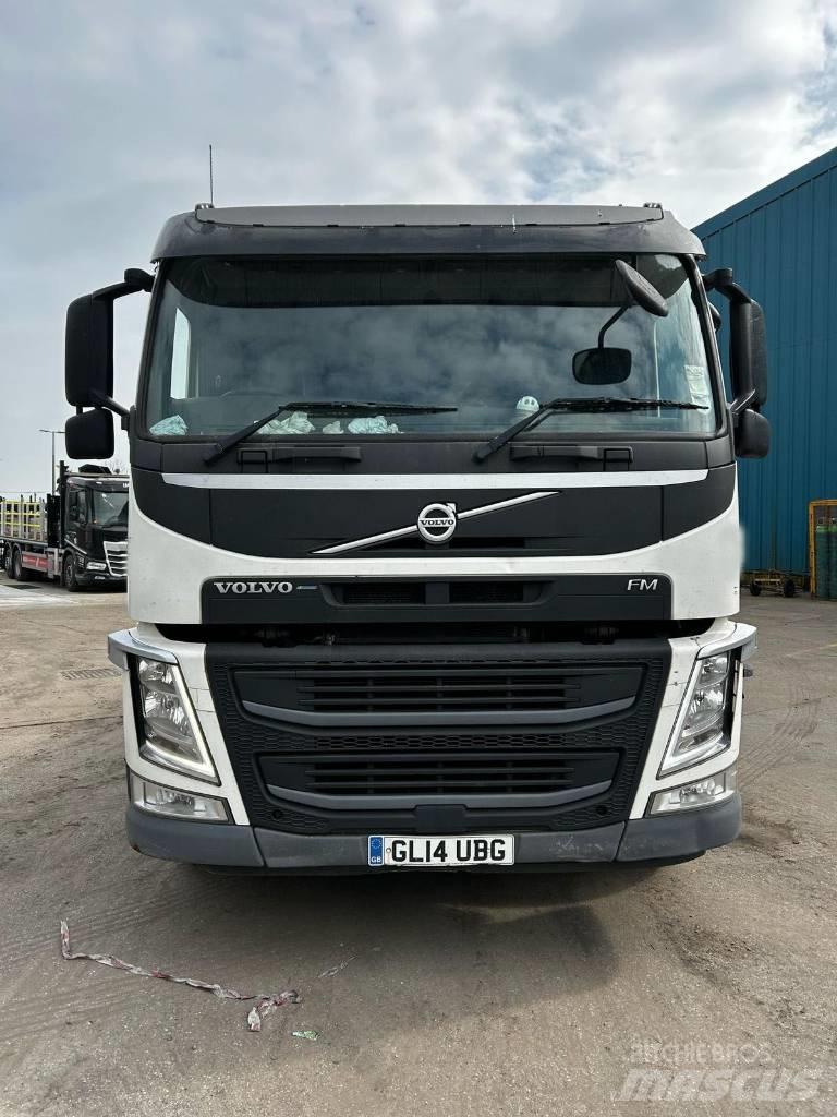 Volvo FM 330 플랫베드/드롭사이드 트럭