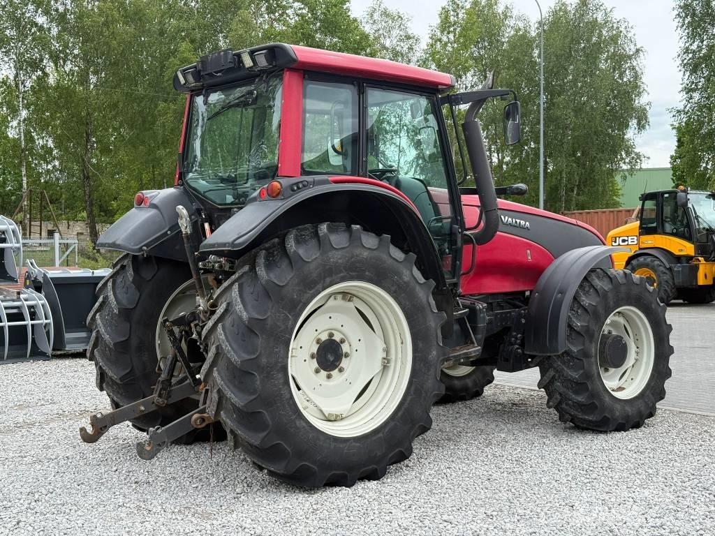 Valtra T 161 트랙터