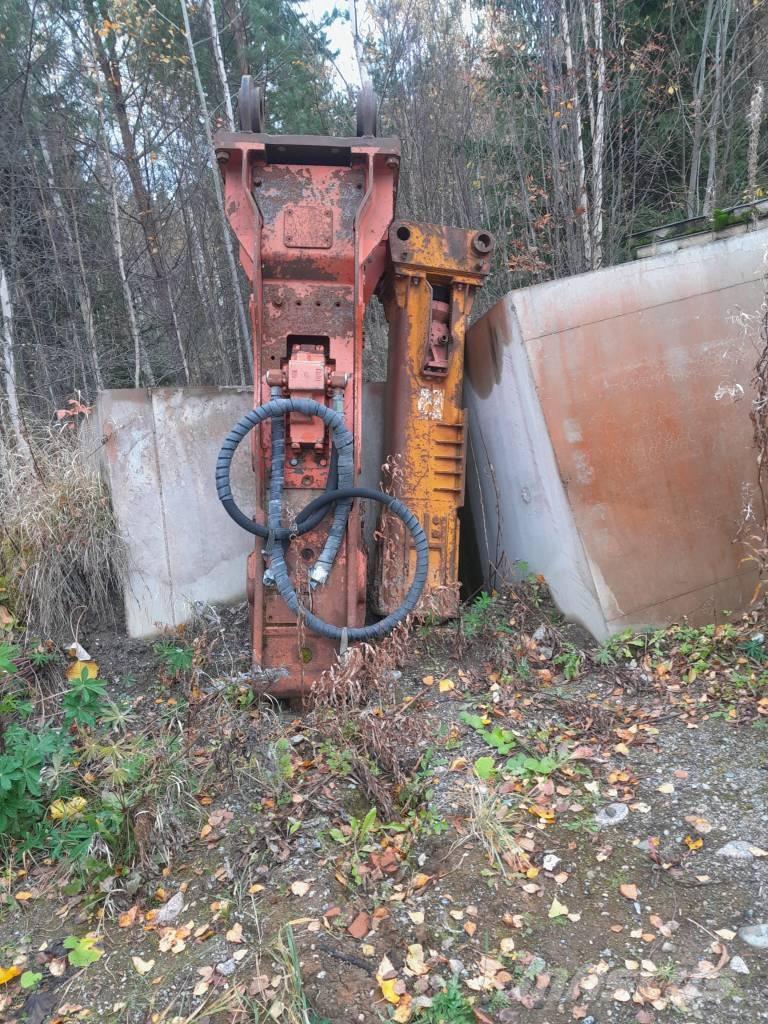 NPK E-216B 브레이커