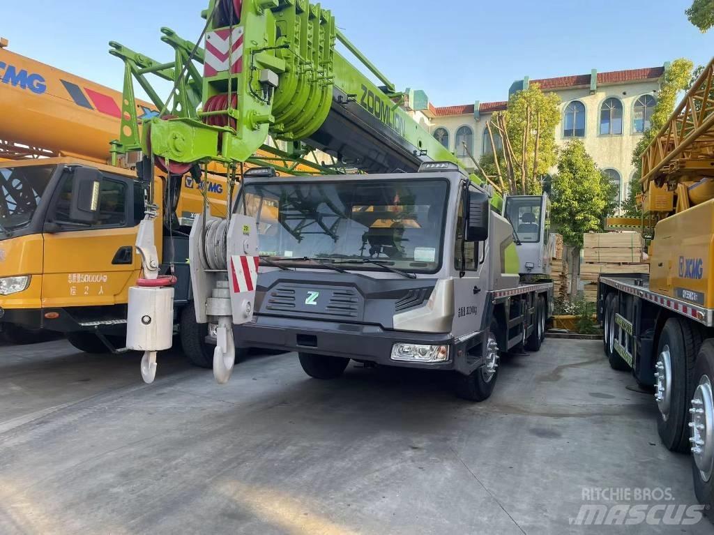 Zoomlion ZTC 251 V A/T 크레인