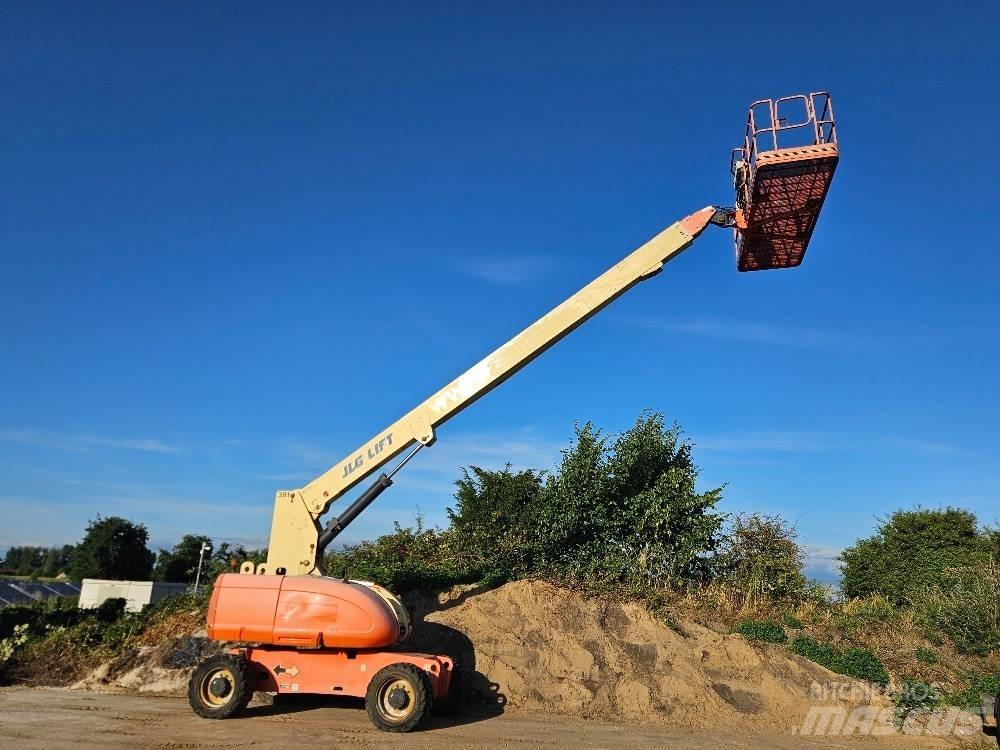 JLG 680S 견인식 전동이동 리프트