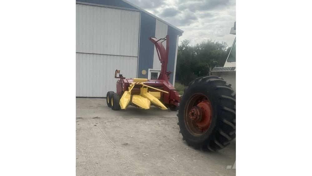 New Holland FP230 목초 수확기