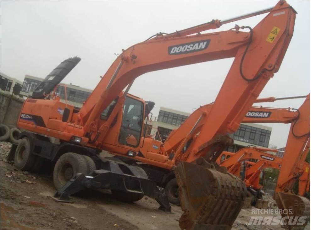 Doosan DH 210 W-7  휠 굴삭기