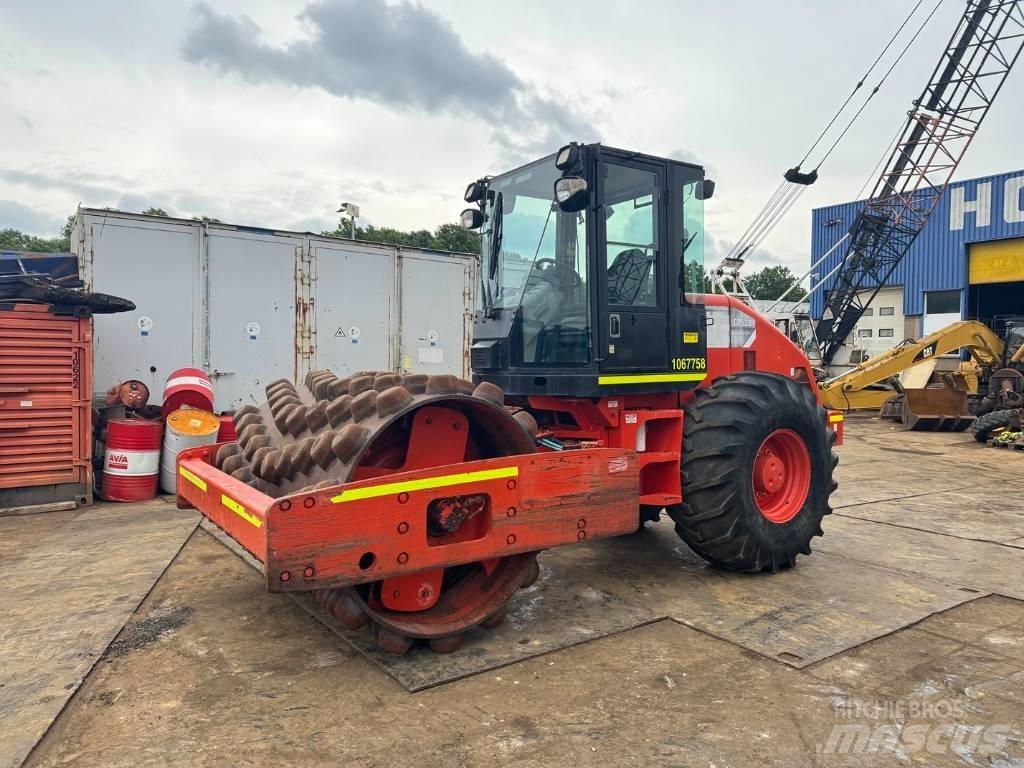 CAT CP 533 E 싱글 드럼 롤러