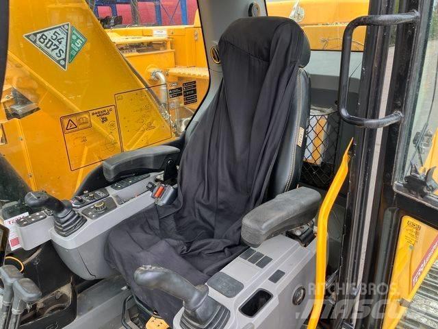 JCB 245 XLR 대형 굴삭기 29톤 이상