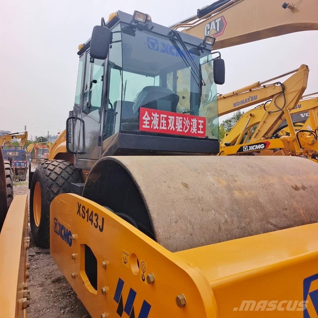 XCMG XS143J 싱글 드럼 롤러