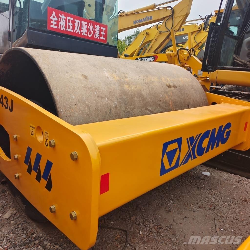 XCMG XS143J 싱글 드럼 롤러