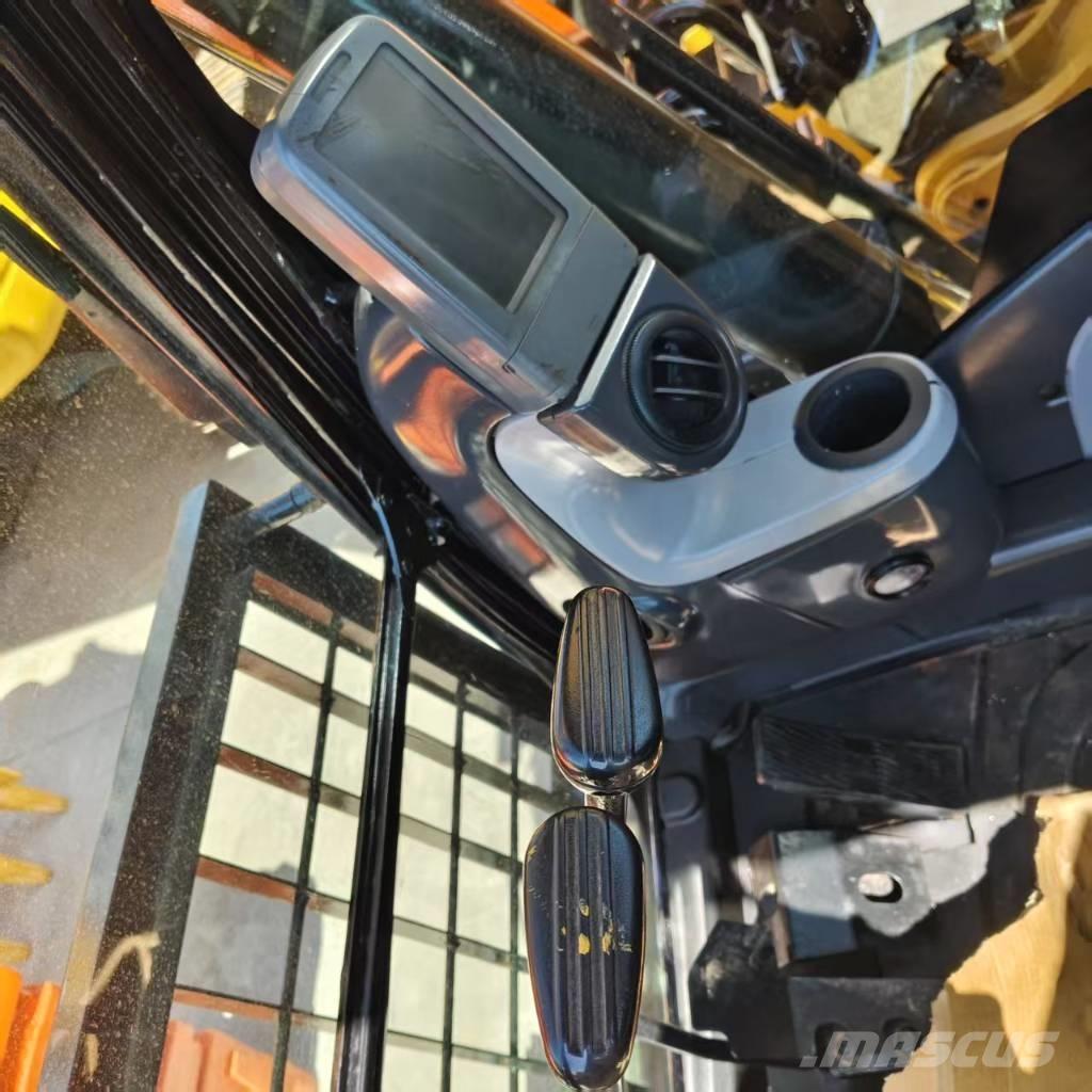 CAT 320 D 대형 굴삭기 29톤 이상