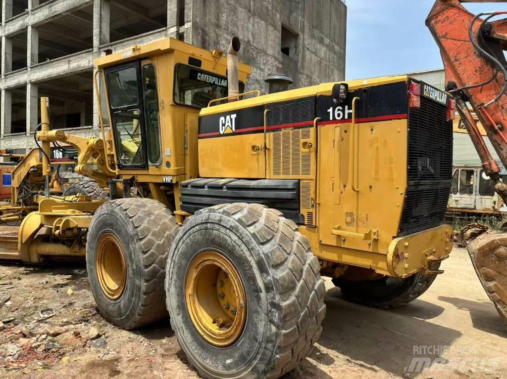 CAT 16 H 그레이더