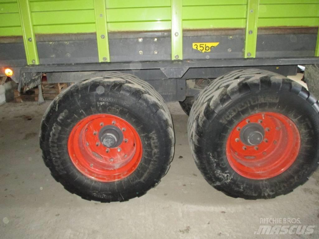 CLAAS Quantum 4700 자동 적재 트레일러
