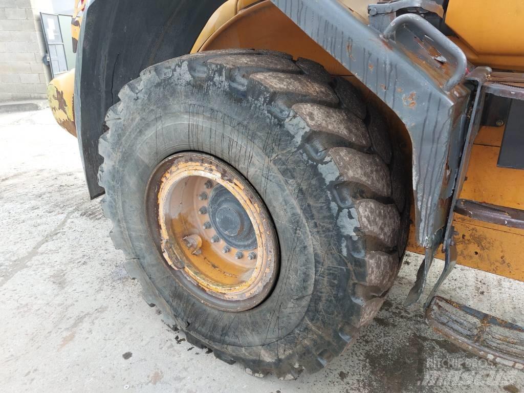 CASE 821 FXR  휠로우더