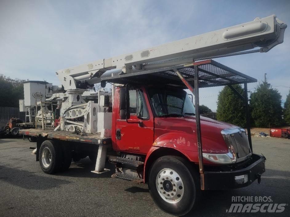 International 4300 트럭 탑재 고소작업대