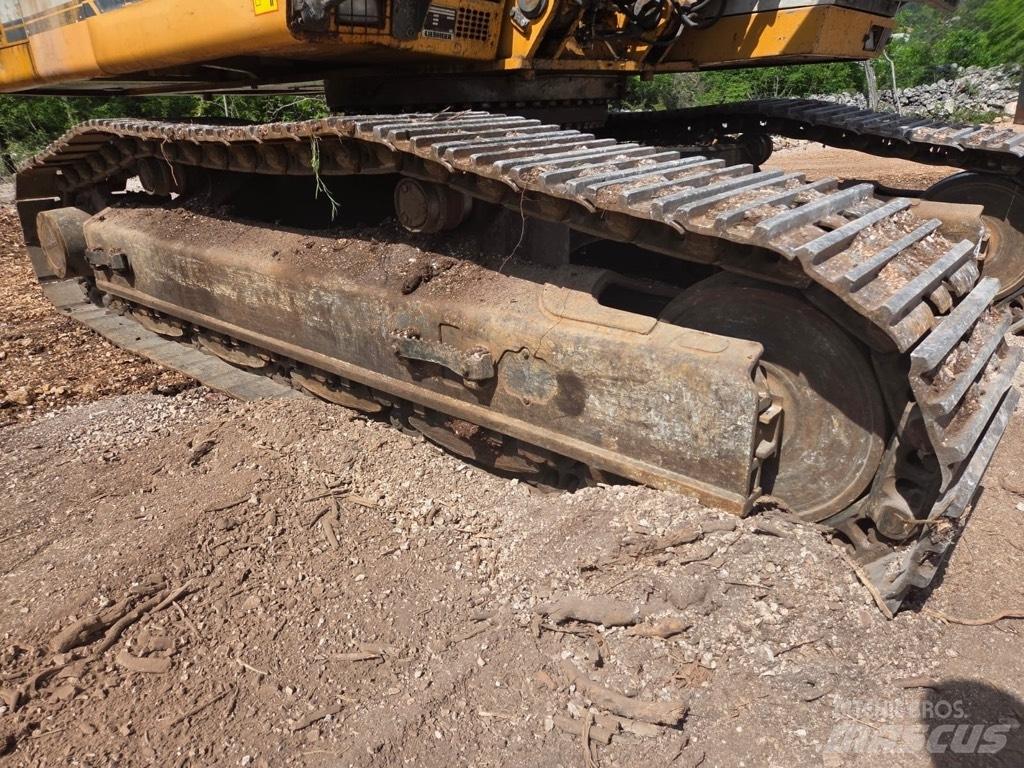 Liebherr 944 대형 굴삭기 29톤 이상