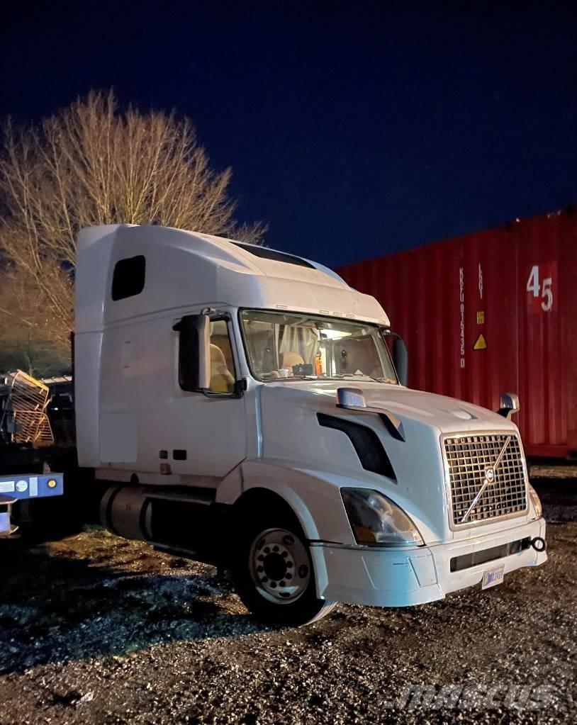 Volvo VNL 42 670 트랙터 유닛