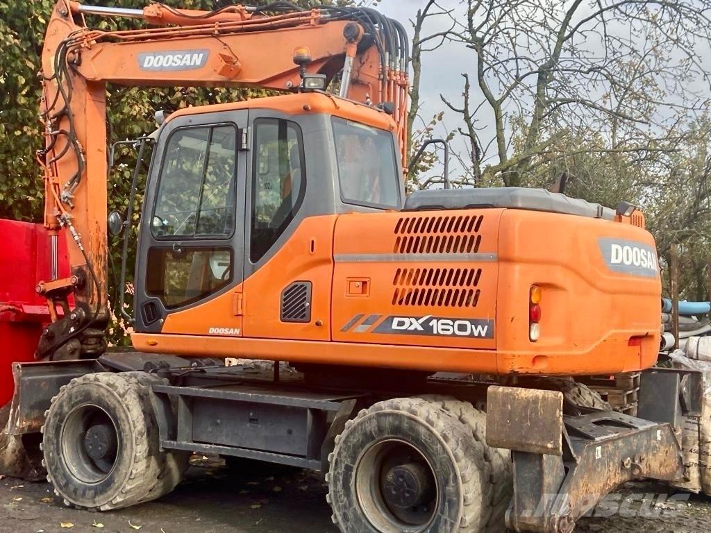 Doosan DX 160 W-3  휠 굴삭기