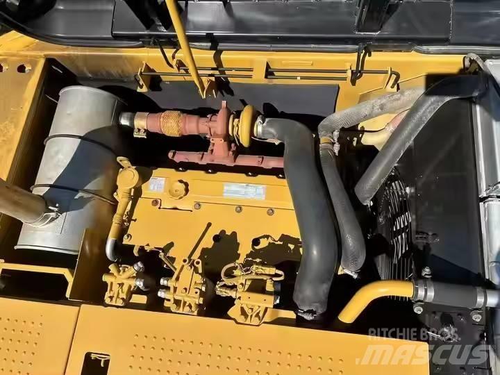 CAT CAT320D2 중형굴삭기 7톤-28톤
