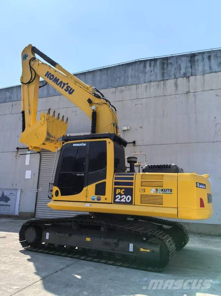 Komatsu PC 220-8 대형 굴삭기 29톤 이상