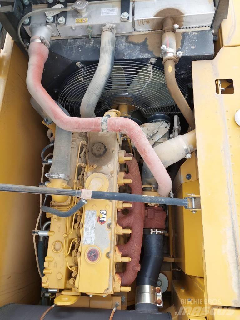 CAT 323D3 대형 굴삭기 29톤 이상