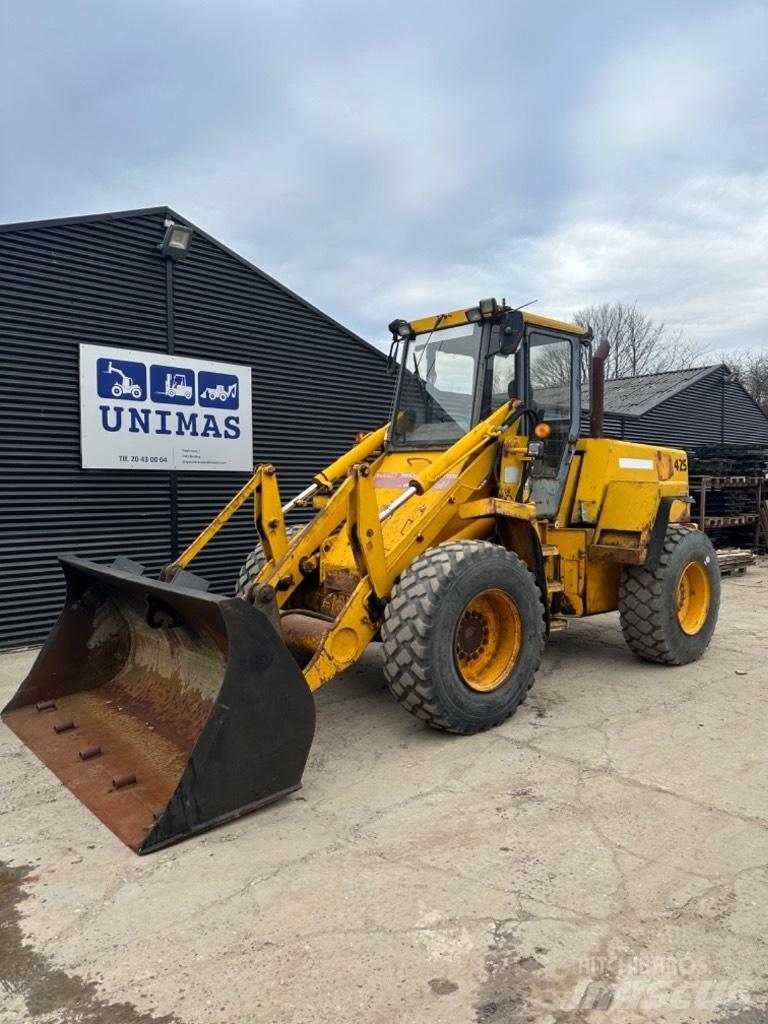 JCB 525 텔러 핸들러