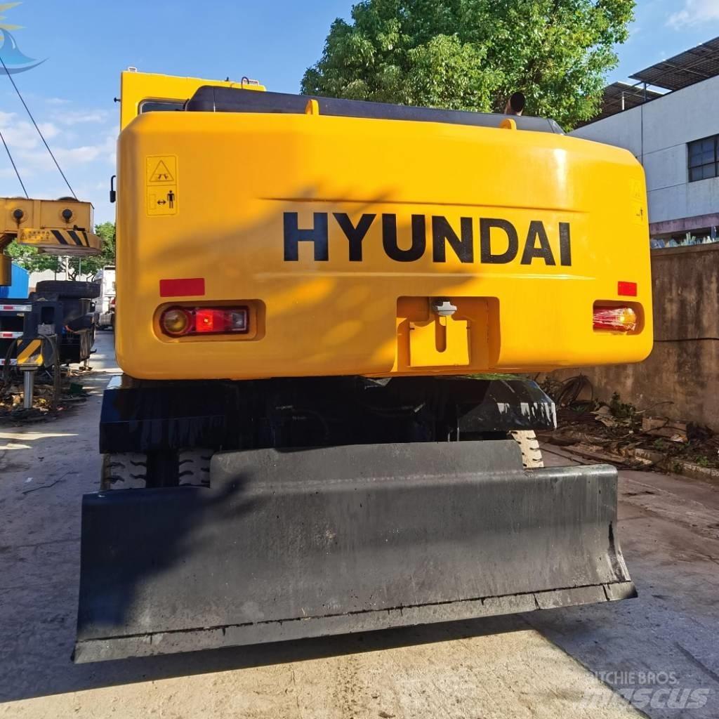 Hyundai R 210W-7  휠 굴삭기