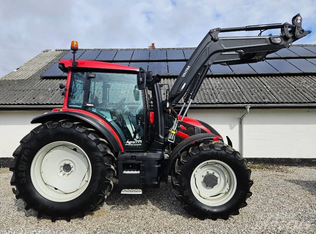Valtra G 135 Active 트랙터