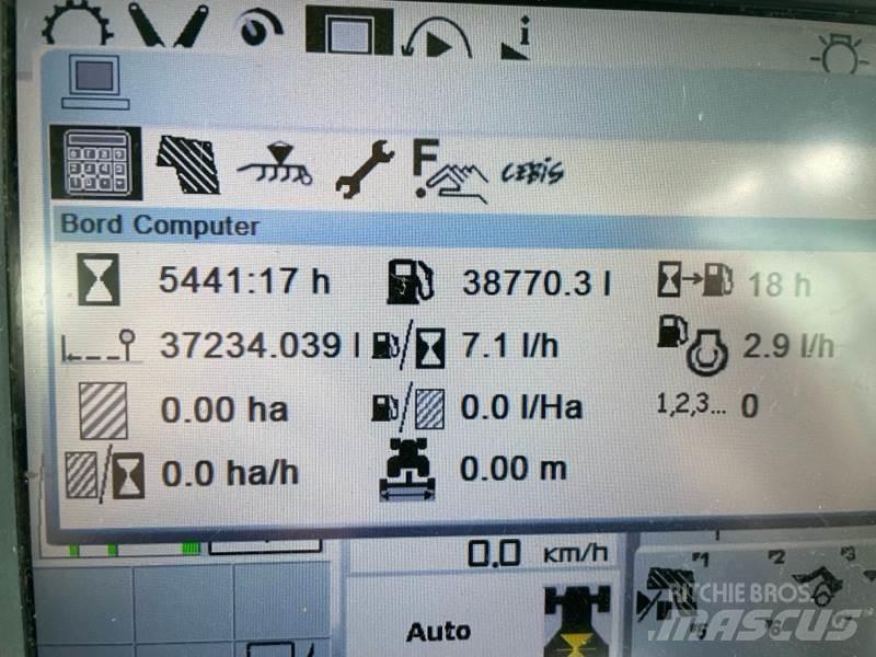 CLAAS ARION 550 트랙터