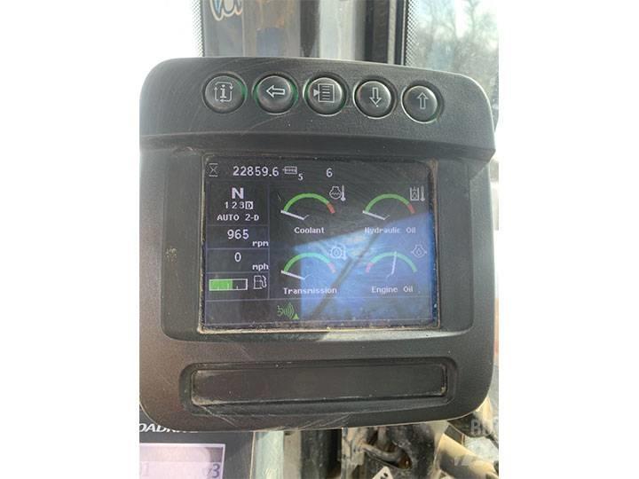 John Deere 824K-II  휠로우더