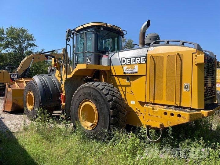John Deere 824K-II  휠로우더