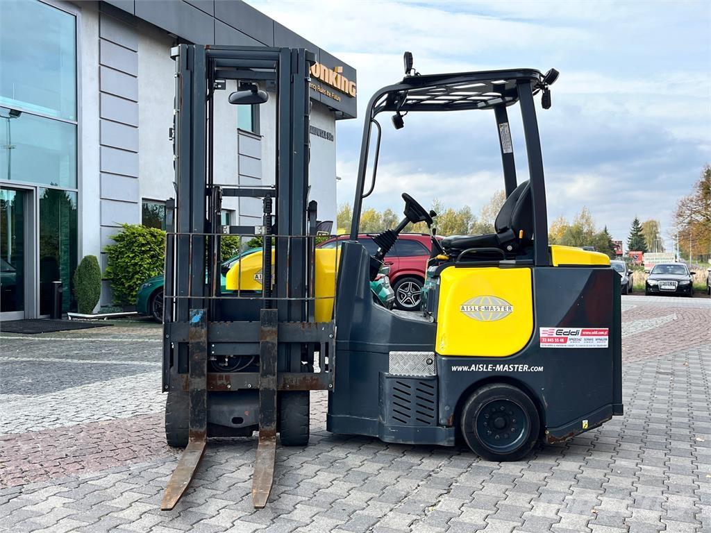 Aisle-Master 15NE 협로형 트럭