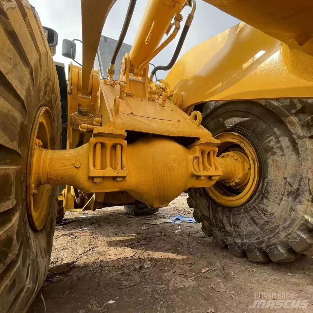 Komatsu WA 500  휠로우더