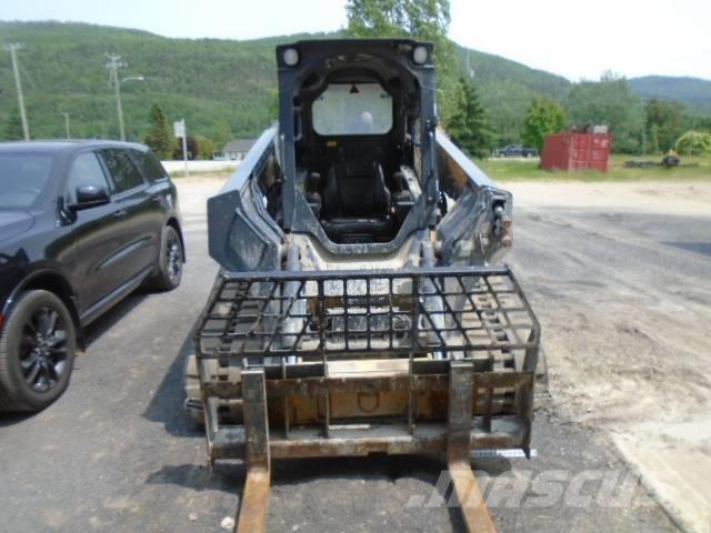 John Deere 333 G  스키드로더