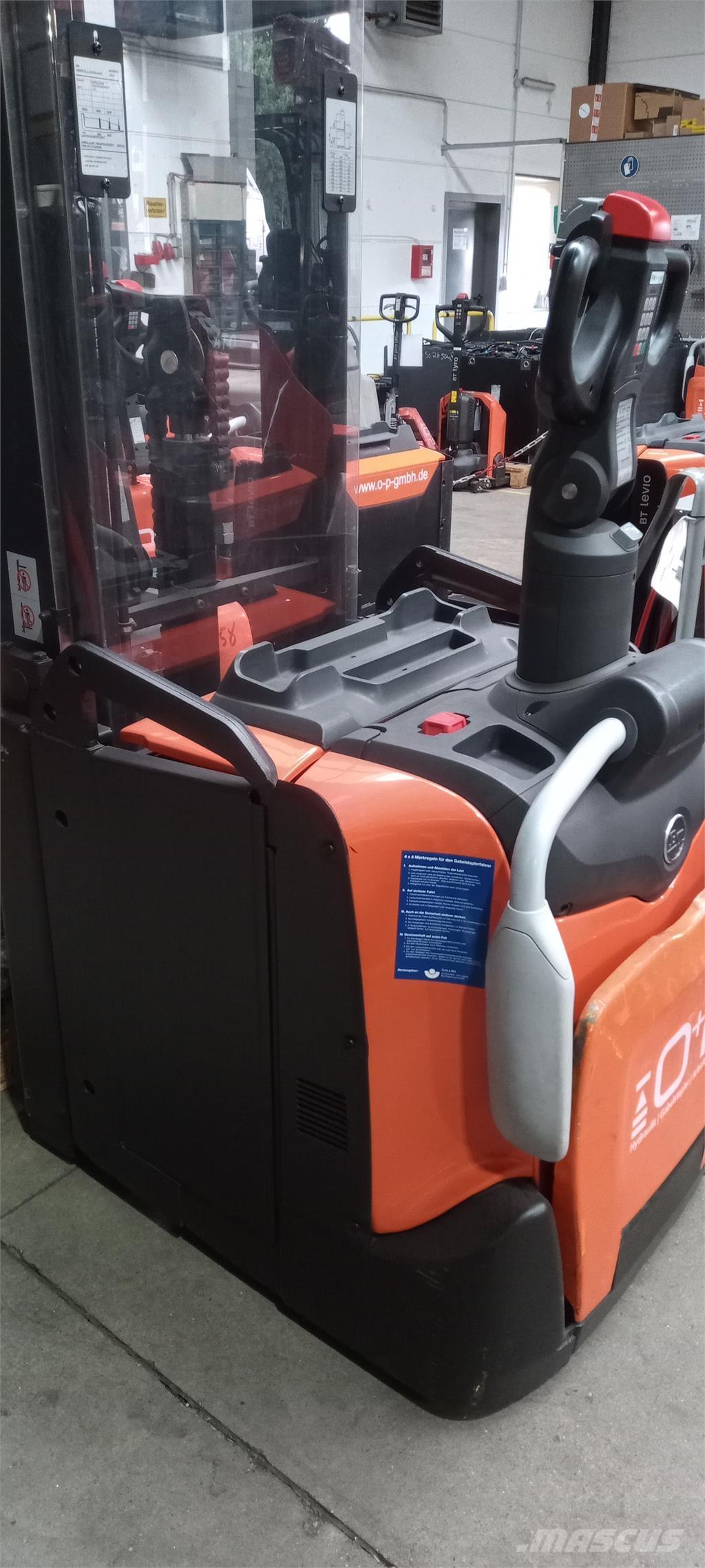 Toyota SPE160L 보행식 리치 지게차