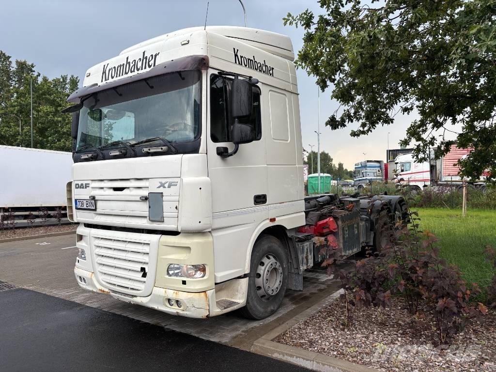 DAF XF 105 훅 리프트 트럭