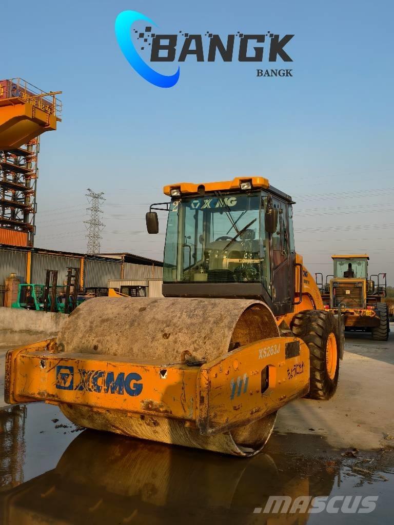 XCMG XS 223 J 싱글 드럼 롤러
