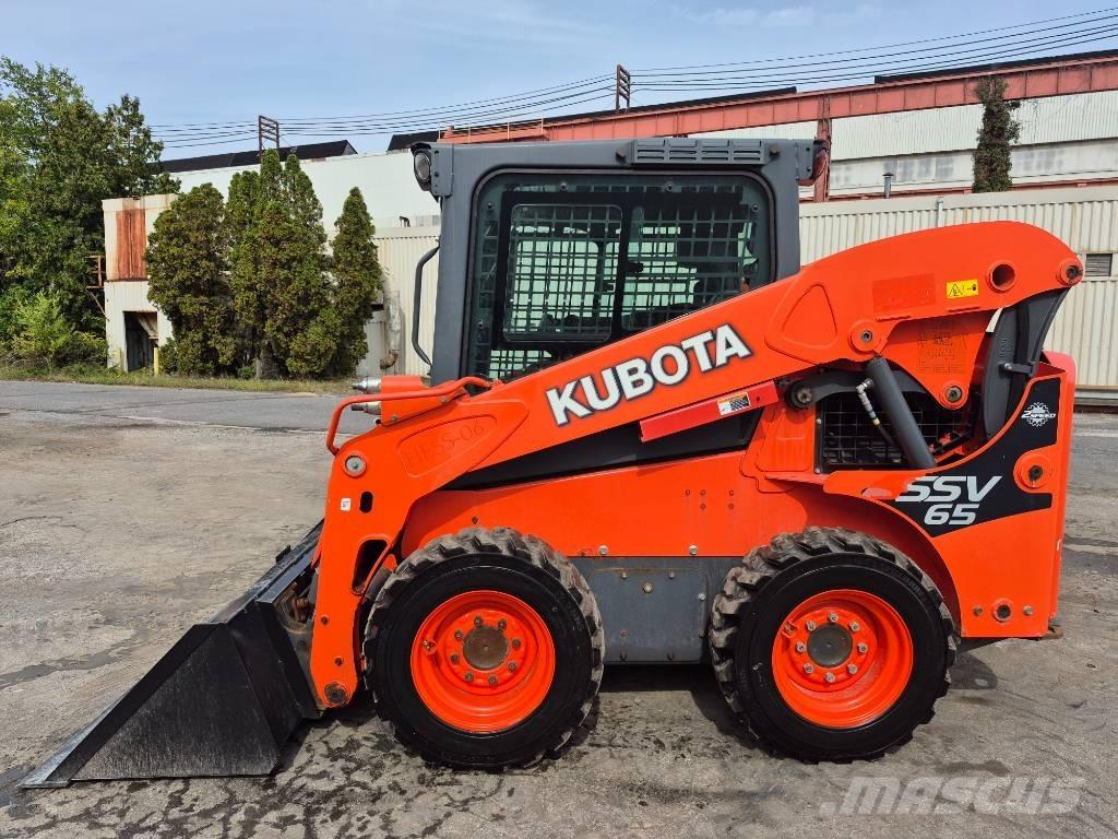 Kubota SSV 65  스키드로더