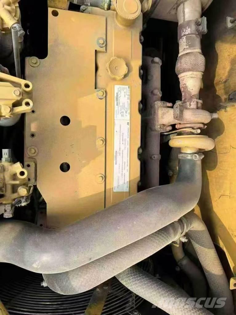 CAT 320 D L 대형 굴삭기 29톤 이상