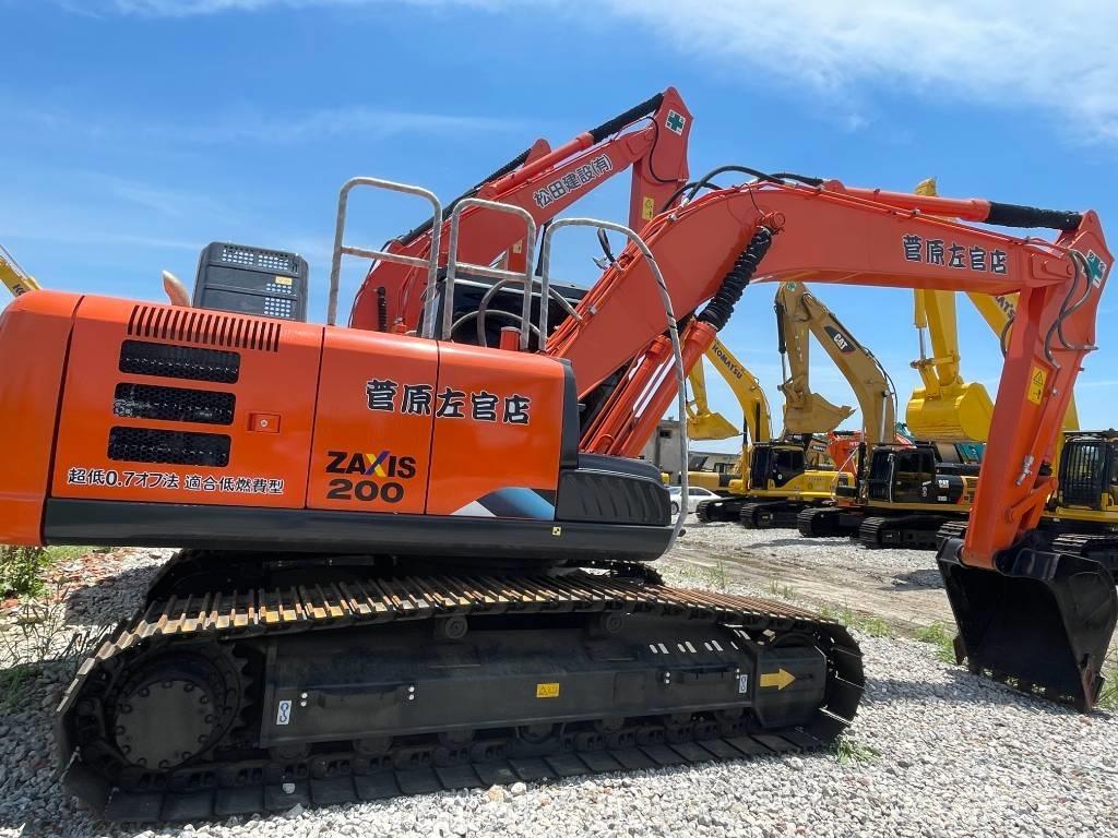 Hitachi ZX 200 대형 굴삭기 29톤 이상