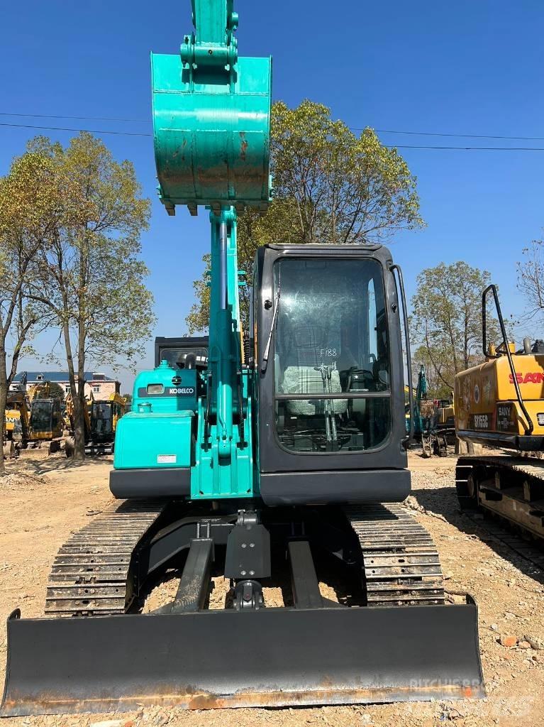 Kobelco SK 75 소형 굴삭기 7톤 미만
