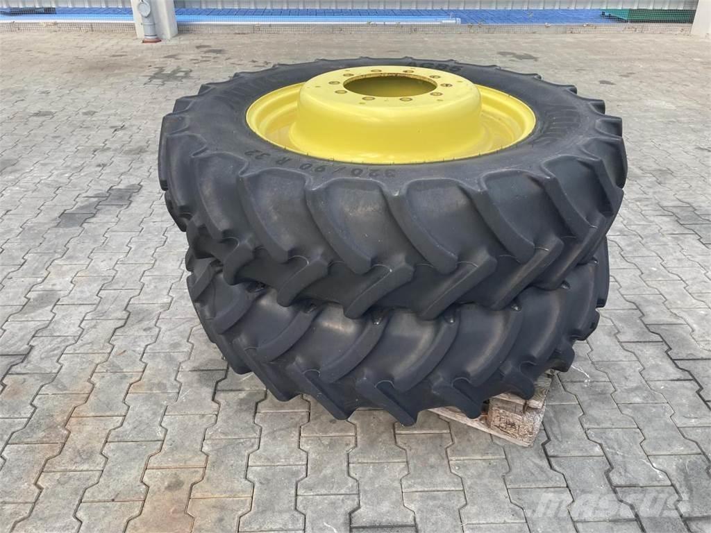 Mitas 320/90R32 타이어, 휠 및 림