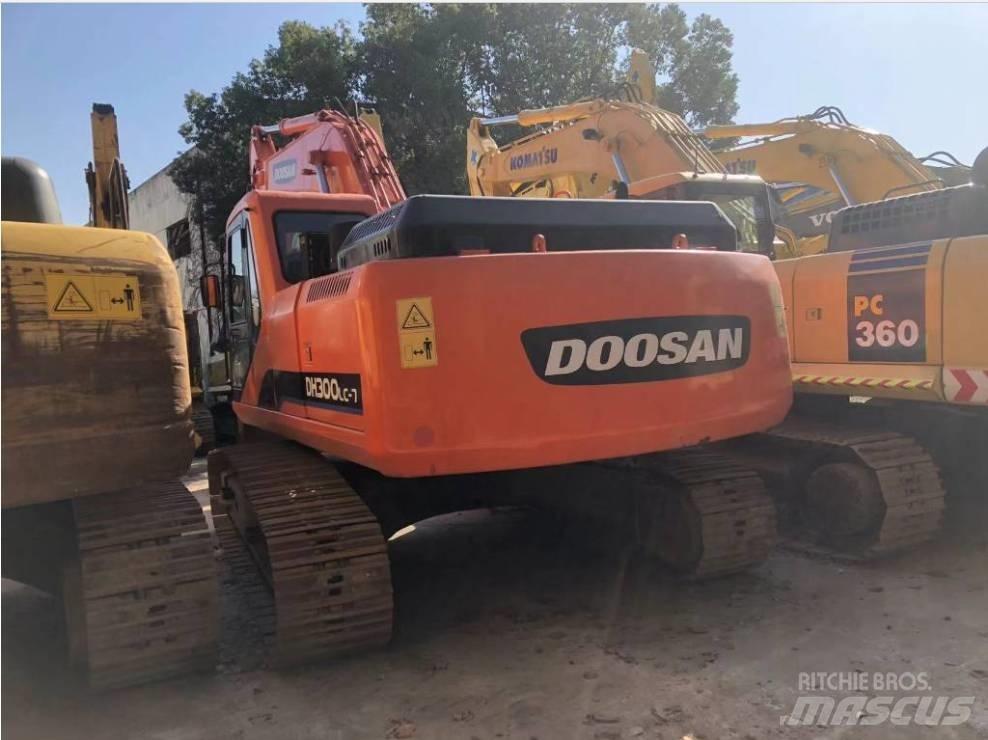 Doosan 225 LC 대형 굴삭기 29톤 이상