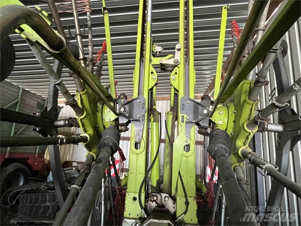 CLAAS LINER 2900 수확기