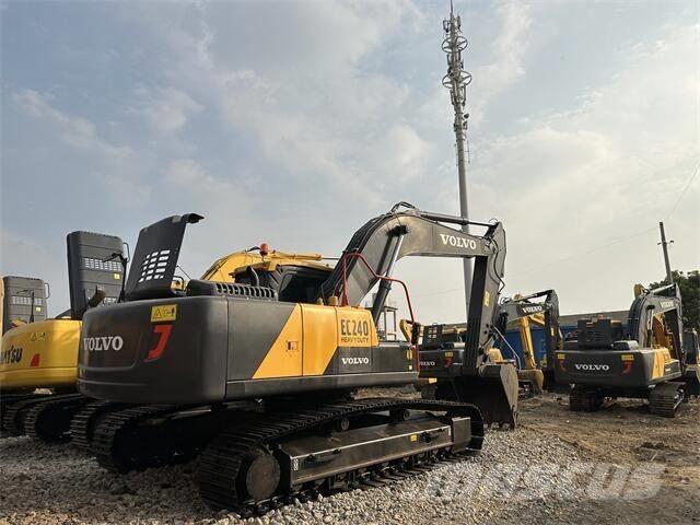Volvo EC240 대형 굴삭기 29톤 이상