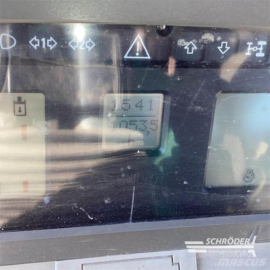 Fendt 712 VARIO 트랙터