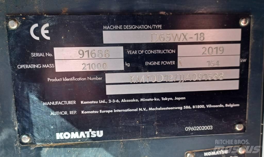 Komatsu D65WX-18 크롤러 도저