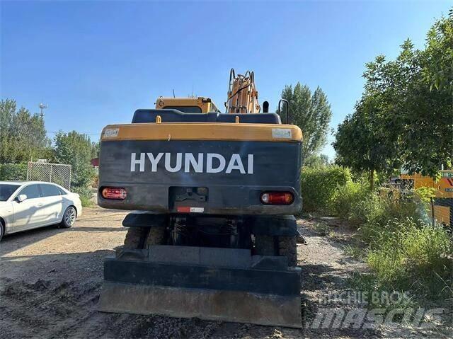 Hyundai 210W  휠 굴삭기