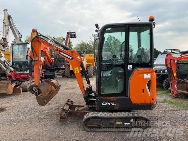 Doosan DX 19 소형 굴삭기 7톤 미만